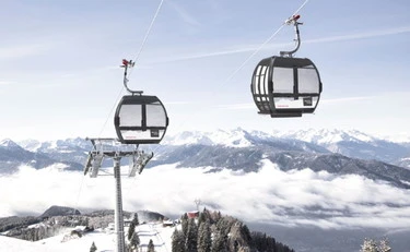 Macugnaga, incidente alla funivia: 4 feriti e 100 persone bloccate