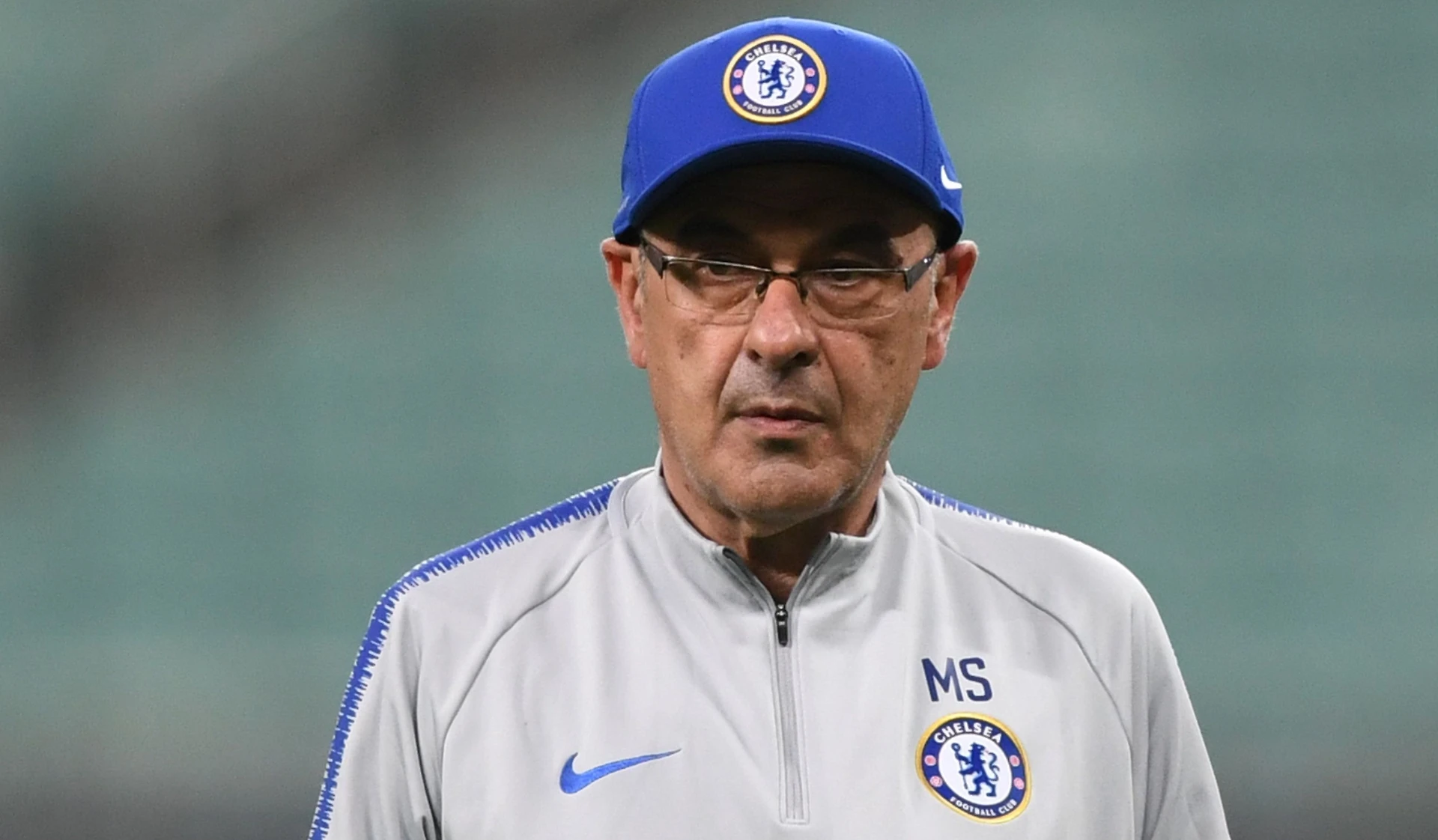 Maurizio Sarri, la stima dei tabloid inglesi: "Quante sigarette si è fumato in un anno", cifra sconvolgente