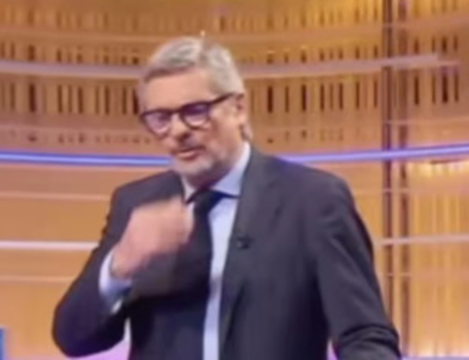 La7, clamorosa gaffe di Pino Rinaldi: "Tutto questo su Chi l'ha visto?"
