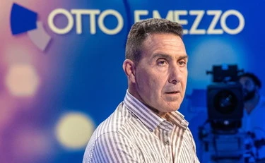 https://media.liberoquotidiano.it/dYtWl1iCAOJv-QbRIrGFMXRJY-mNIOM-k0JbB3RWFyI/width:800/quality:90/aW1hZ2VzLzIwMjYvMDYvMTIvMDY1NDQ2MzAwLWRiYjM4OGQzLWNhMGMtNDRlZC05ZTdlLTM0M2Y4M2NjMzZkZC5qcGc.webp