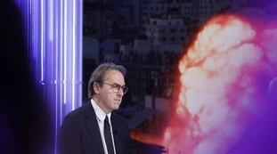 Angelo Bonelli, attacco a FdI: "Stanno preparano svolta autoritaria"