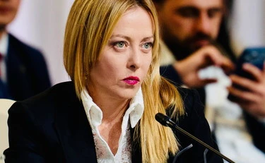 https://media.liberoquotidiano.it/dZplQ2Zs34wzUz8-ABFYDtmaqR9lFTb3AlLaWyp61rs/width:800/quality:90/aW1hZ2VzLzIwMjYvMDUvMDQvMTE1MTQxMzg3LWRkOWE0MDMwLWU2MTQtNGRkOC1iNmExLTZlMzRmYzc1Yjg3Yy5qcGc.webp