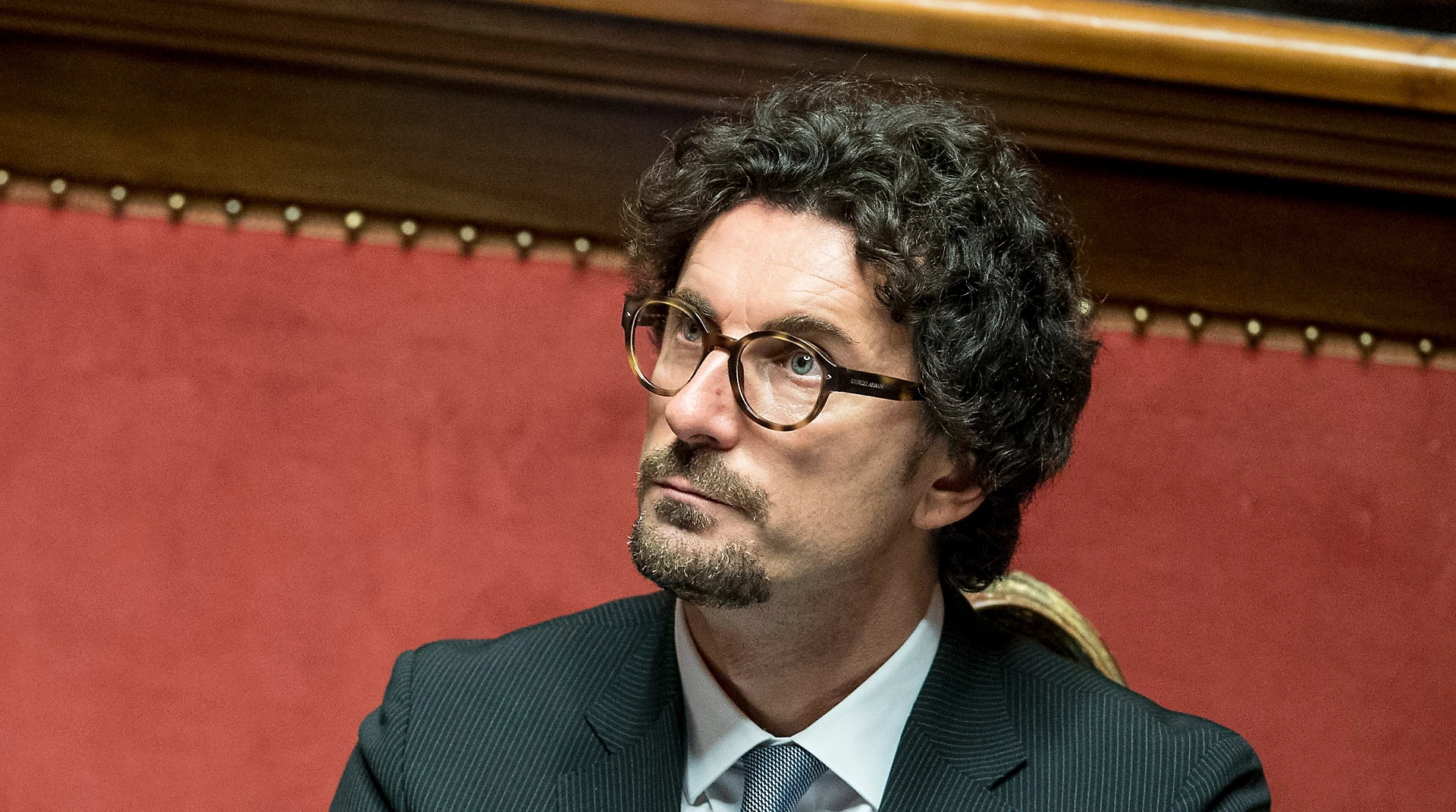 Stefano Buffagni, il fedelissimo di Di Maio ride in faccia a Toninelli e lo accusa: crollo per colpa sua