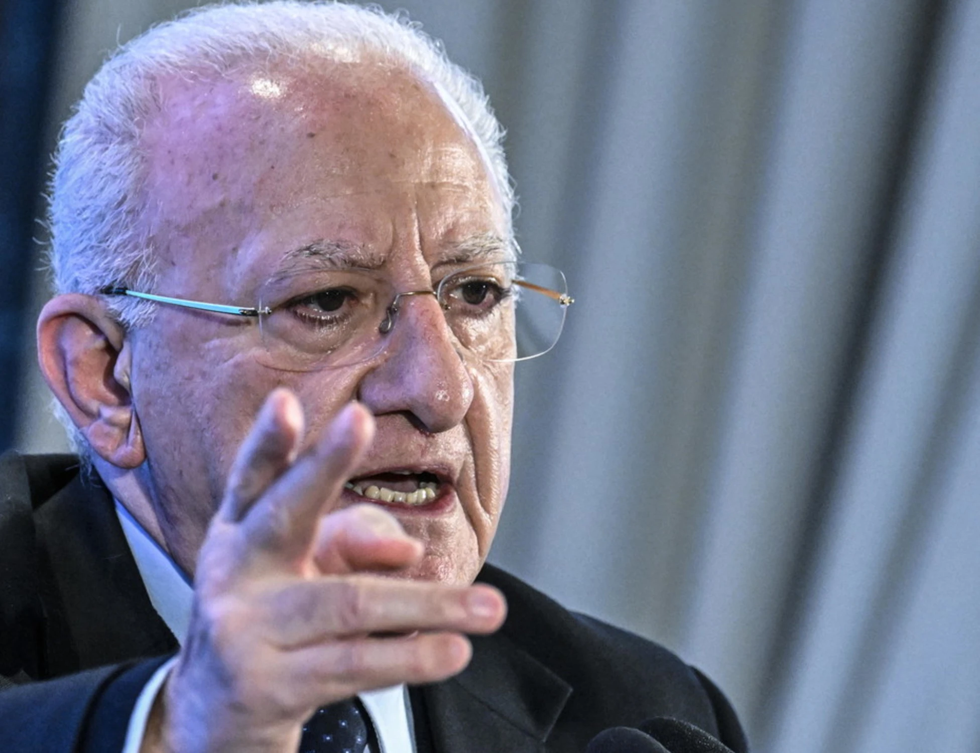 Vincenzo De Luca, altro siluro al Pd: "Le forze del male non prevarranno"
