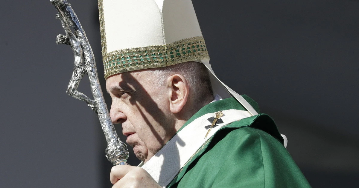 Papa Francesco, critiche per le donazioni del Vaticano: "Coronavirus, solo 10 milioni". Il confronto con Valdesi e buddisti