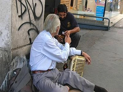 Istat: nel 2012 oltre 9,5 mln di poveri