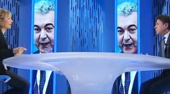 Otto e Mezzo, Maurizio Costanzo sull'intervista a Giuseppe Conte: "Lilli Gruber? Con gli altri fuoco e fiamme, con lui serenità"