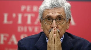 Massimo D'Alema, l'accusa dei socialisti europei: "Ci deve mezzo milione di euro", battaglia in tribunale