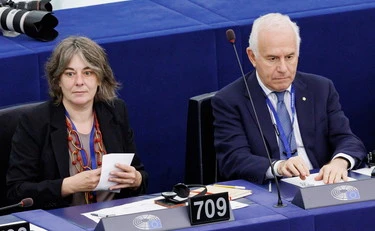 Europarlamento, voto sulle foibe: sfregio di Pd e M5s ai morti italiani. FdI: "Il vero volto della sinistra"