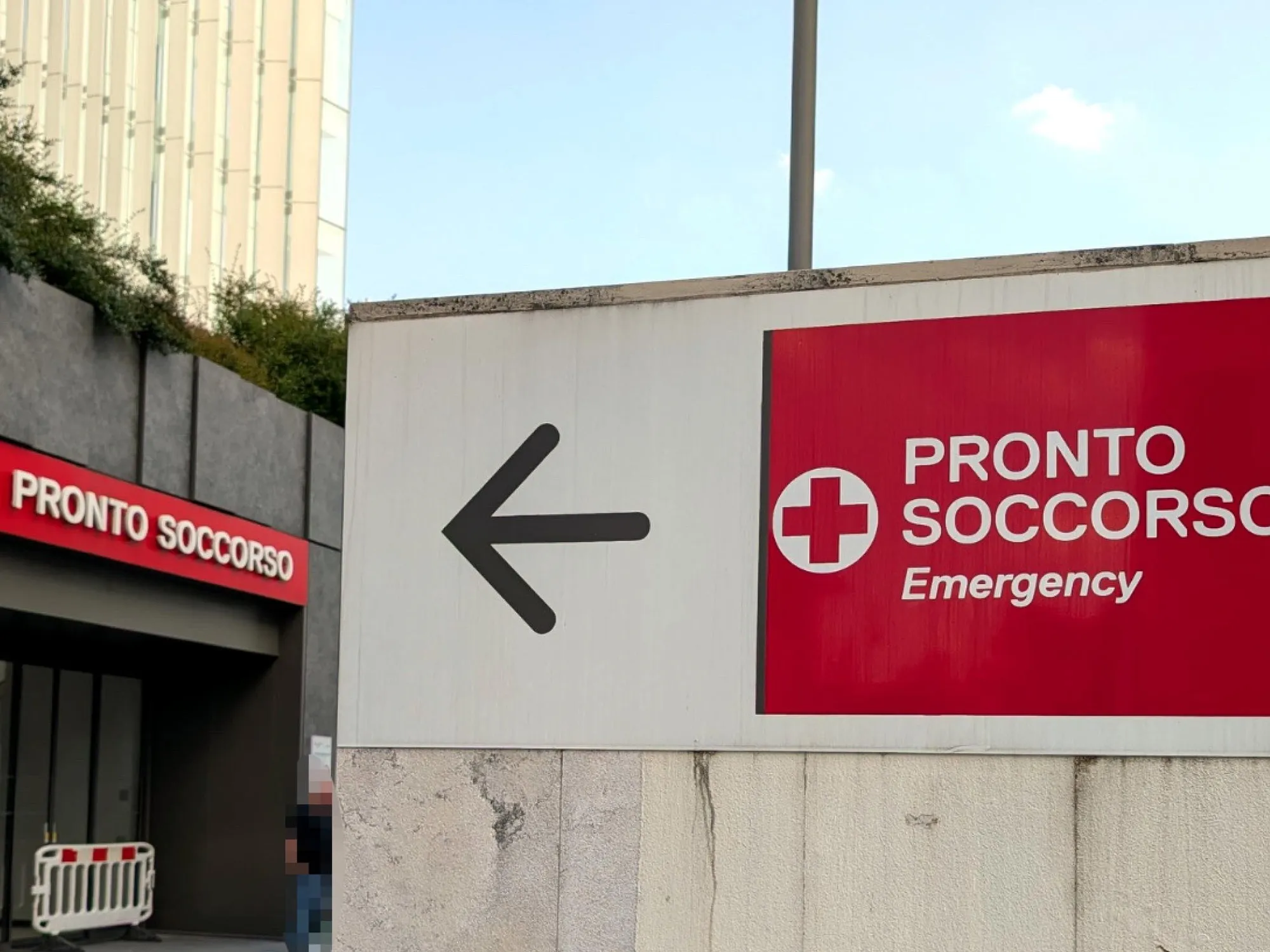 Catania, sconcerto in ospedale: cosa le tirano fuori dall'orecchio