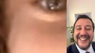 Matteo Salvini, "urgono assistenti sociali". Il giornalista di Repubblica usa la figlia per colpirlo, lui reagisce così
