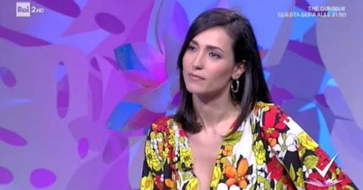 Vieni da Me, da Caterina Balivo monta il gossip su Eros Ramazzott: la conduttrice non ci sta e si dissocia