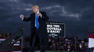 Donald Trump, il sondaggio di Noto che ribalta il mondo: "Quanti elettori del Pd voterebbero per lui"