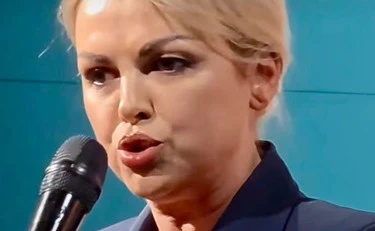 https://media.liberoquotidiano.it/dl-klsAbVgqFHQihDRoZUuZ7yqUPmjwQtiA5CctQELg/width:800/quality:90/aW1hZ2VzLzIwMjYvMDYvMTcvMTE1NDQxOTcyLTQxOWY0OWZjLWE4ODctNDM0Yy05NTgwLTg0ZGFjZDBhOTQ4MS5qcGc.webp