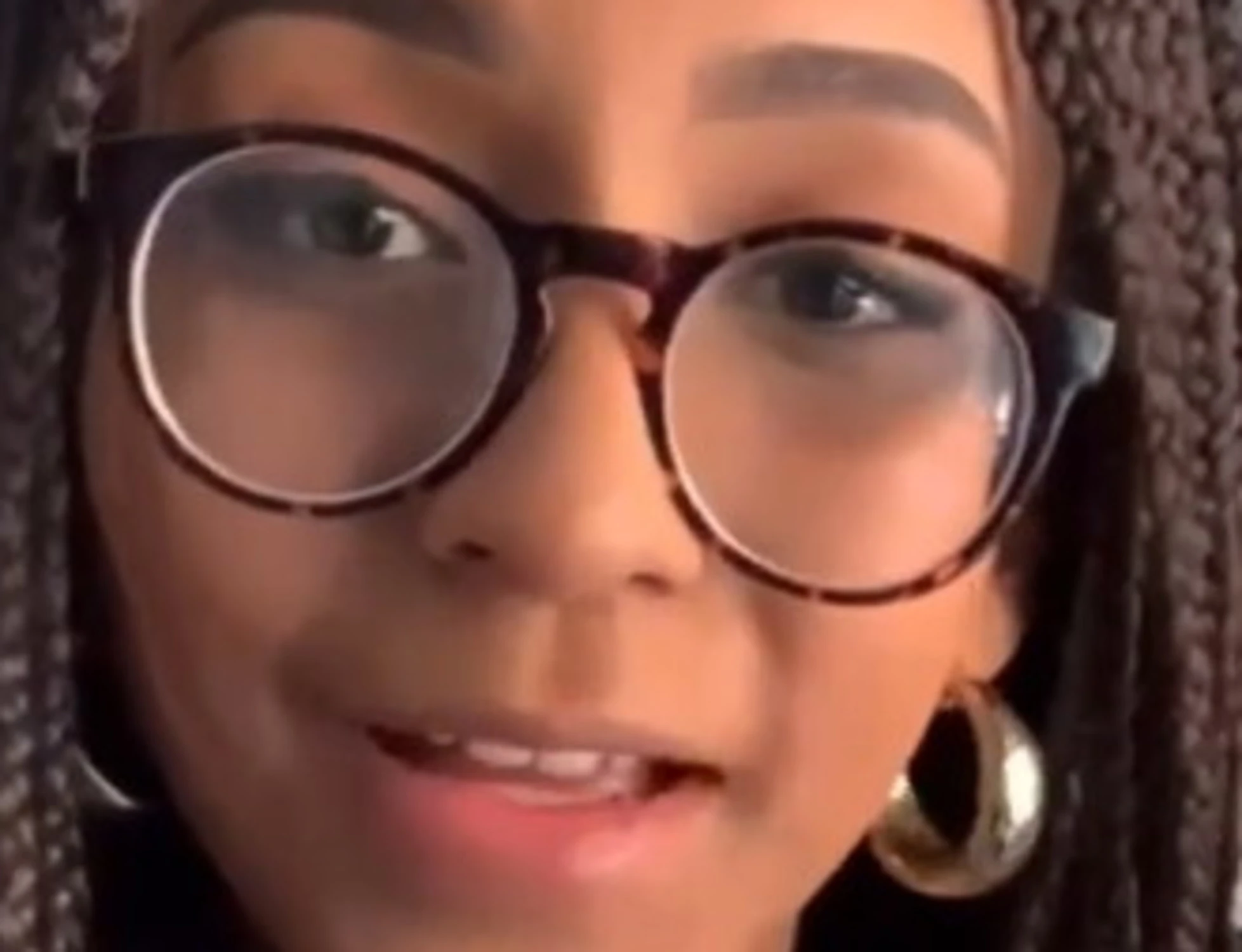 Mia Bintou Diop, il padre occupava una casa? E lei risponde così