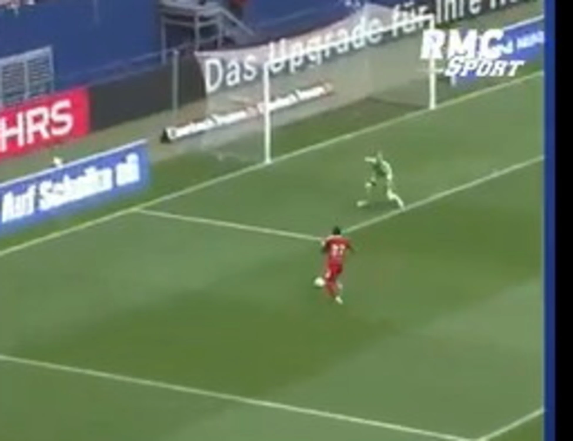 Karius, altro errore inspiegabile: il video che fa impazzire il mondo del calcio