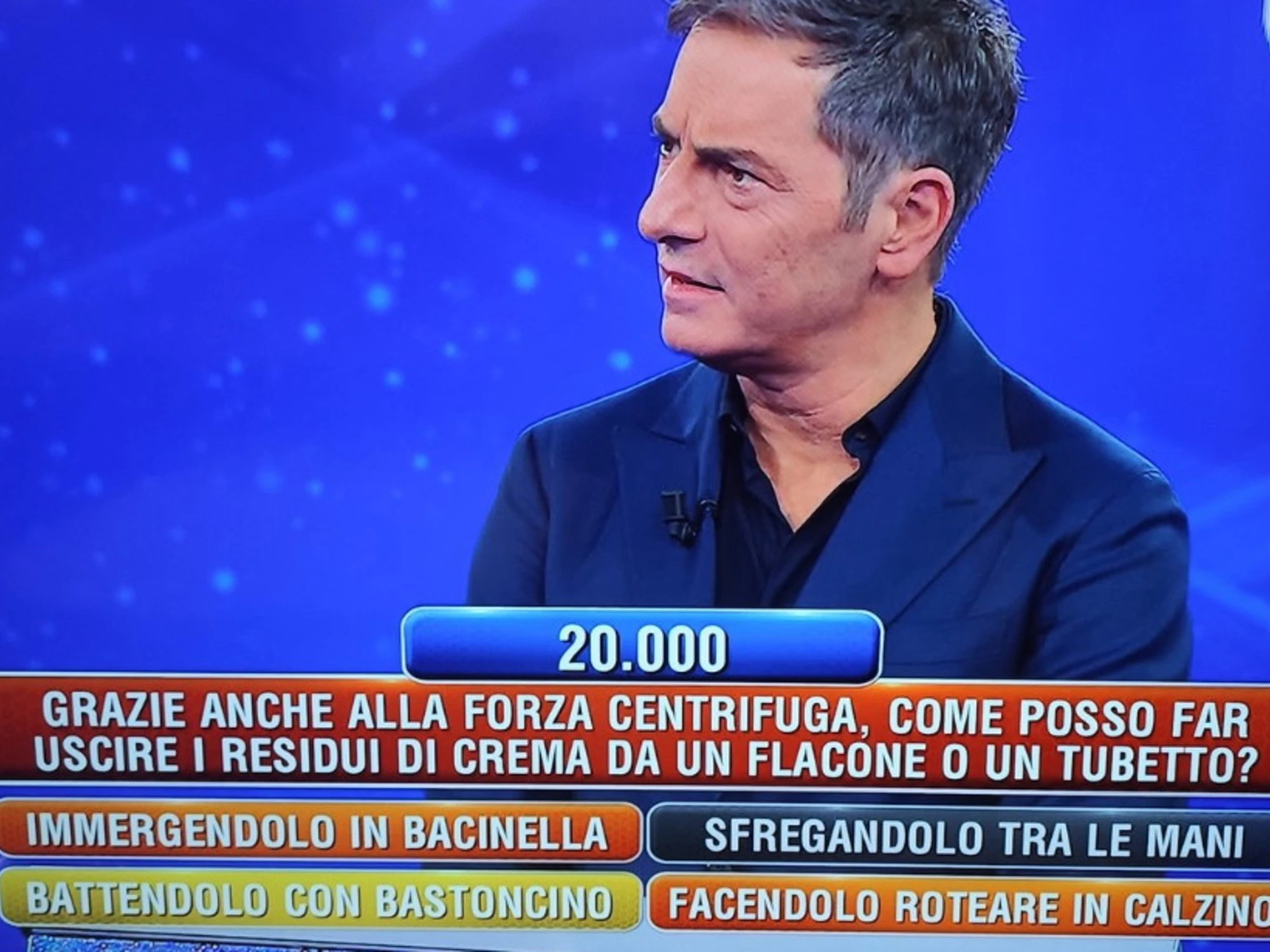 L'Eredità, "ca*** di ignoranti": forza centrifuga, sconcerto su Rai 1