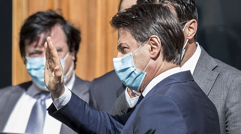 Giuseppe Conte replica a Matteo Renzi: "Nessun ultimatum. La maggioranza? Esiste ancora"