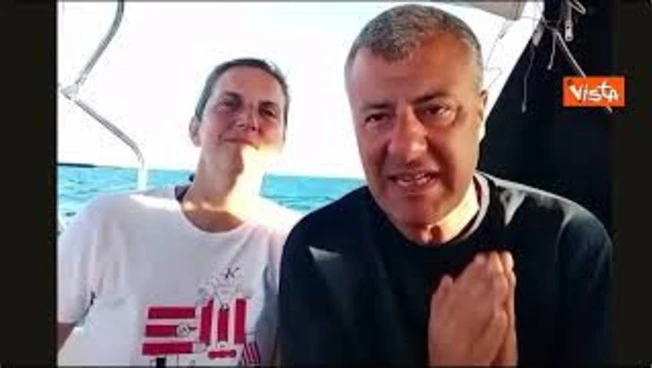 https://media.liberoquotidiano.it/droBHw3mR6DKtimI3v_2AahREQABAf25y-sThiHASzs/width:800/quality:90/aW1hZ2VzLzIwMjUvMDkvMTUvMTEzMzIyNzQ1LTU1YTNjMTZiLTA5ZmEtNGVlNS05M2EwLWNiM2IxNmE4Mzk3Mi5qcGc.webp