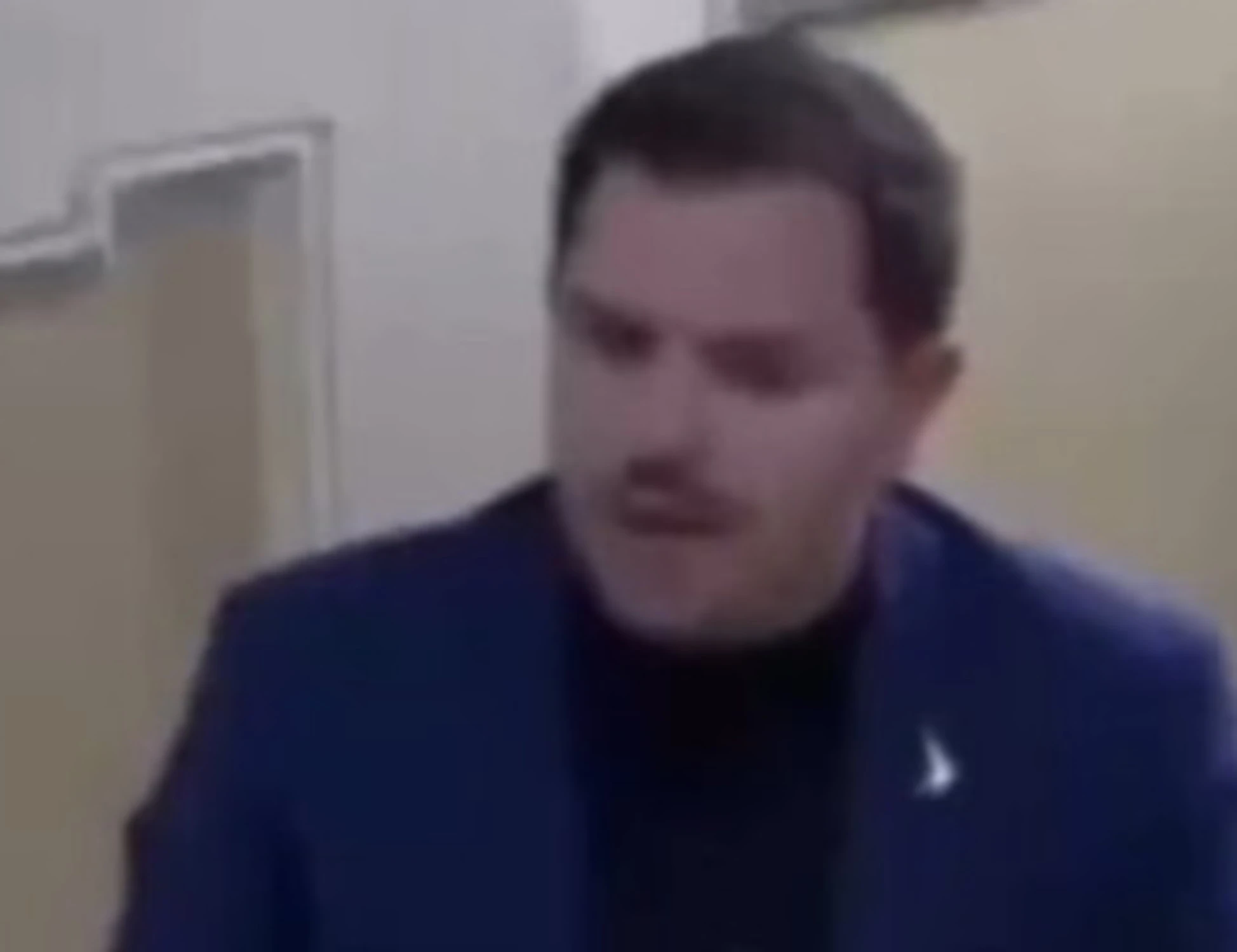 Reggio Emilia, via Gesù dai canti di Natale. Il leghista Rinaldi: "Comunisti mangiapreti"