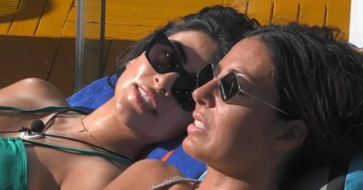 Elisabetta Gregoraci al Grande Fratello Vip evitare di nominare Briatore, ma le telecamera la beccano: "F.B è molto possessivo"