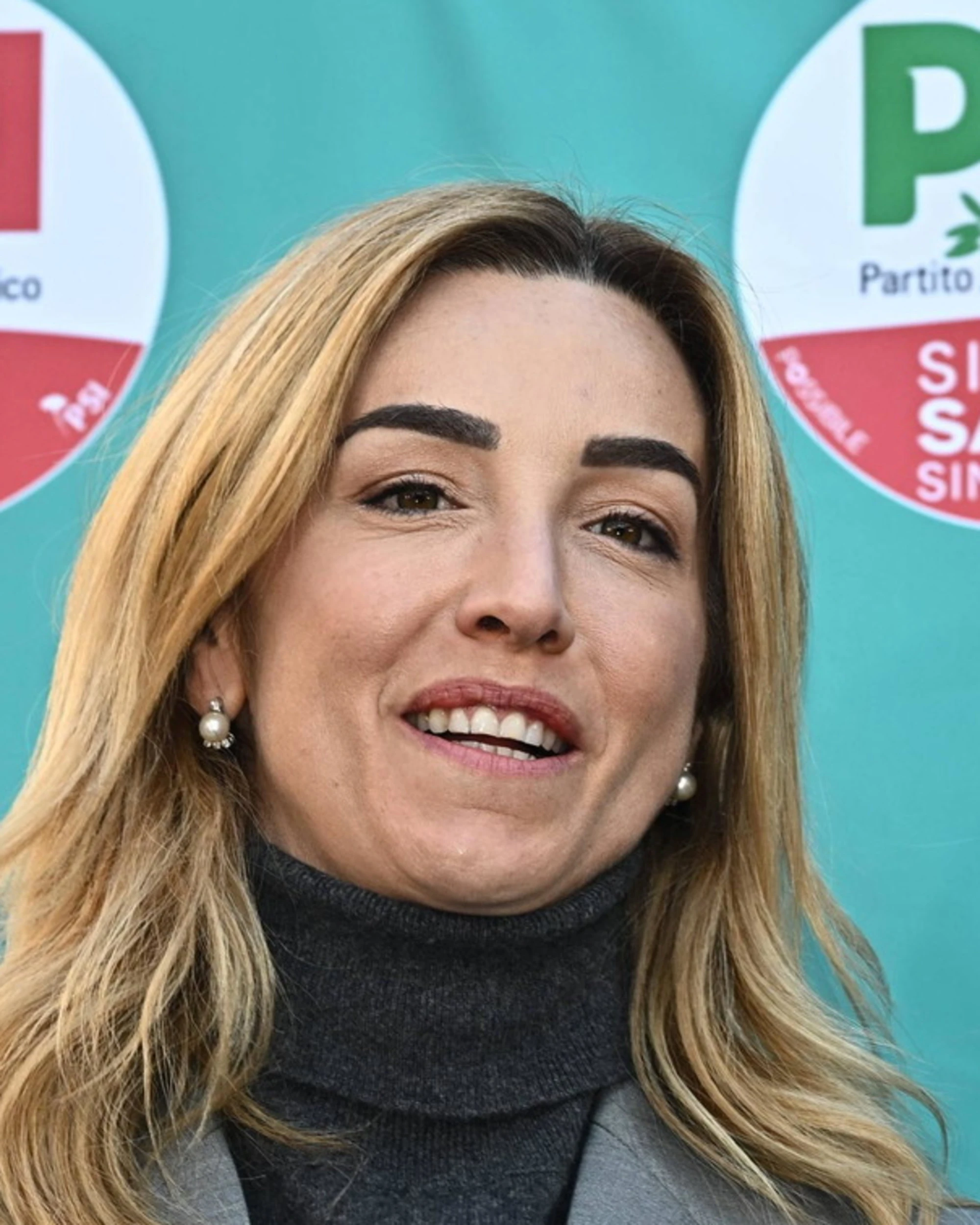 Silvia Salis, lo sfregio a Marco Bucci: "Aria irrespirabile"
