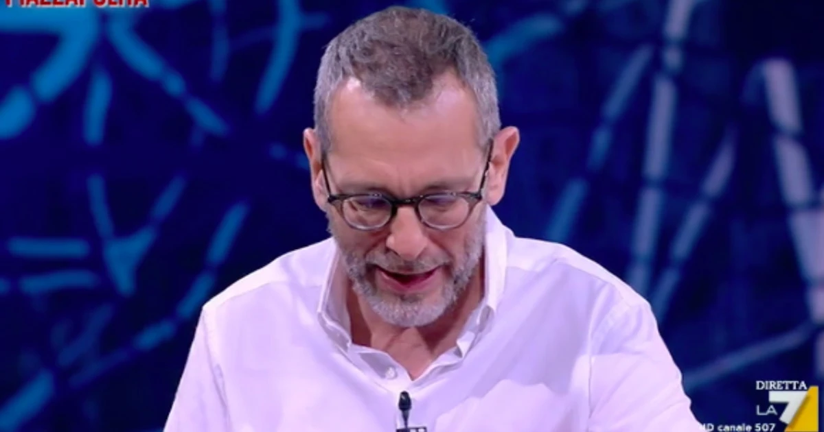 PiazzaPulita, Corrado Formigli si scioglie per il nuovo quotidiano di De Benedetti: "Un giornale che nasce..."