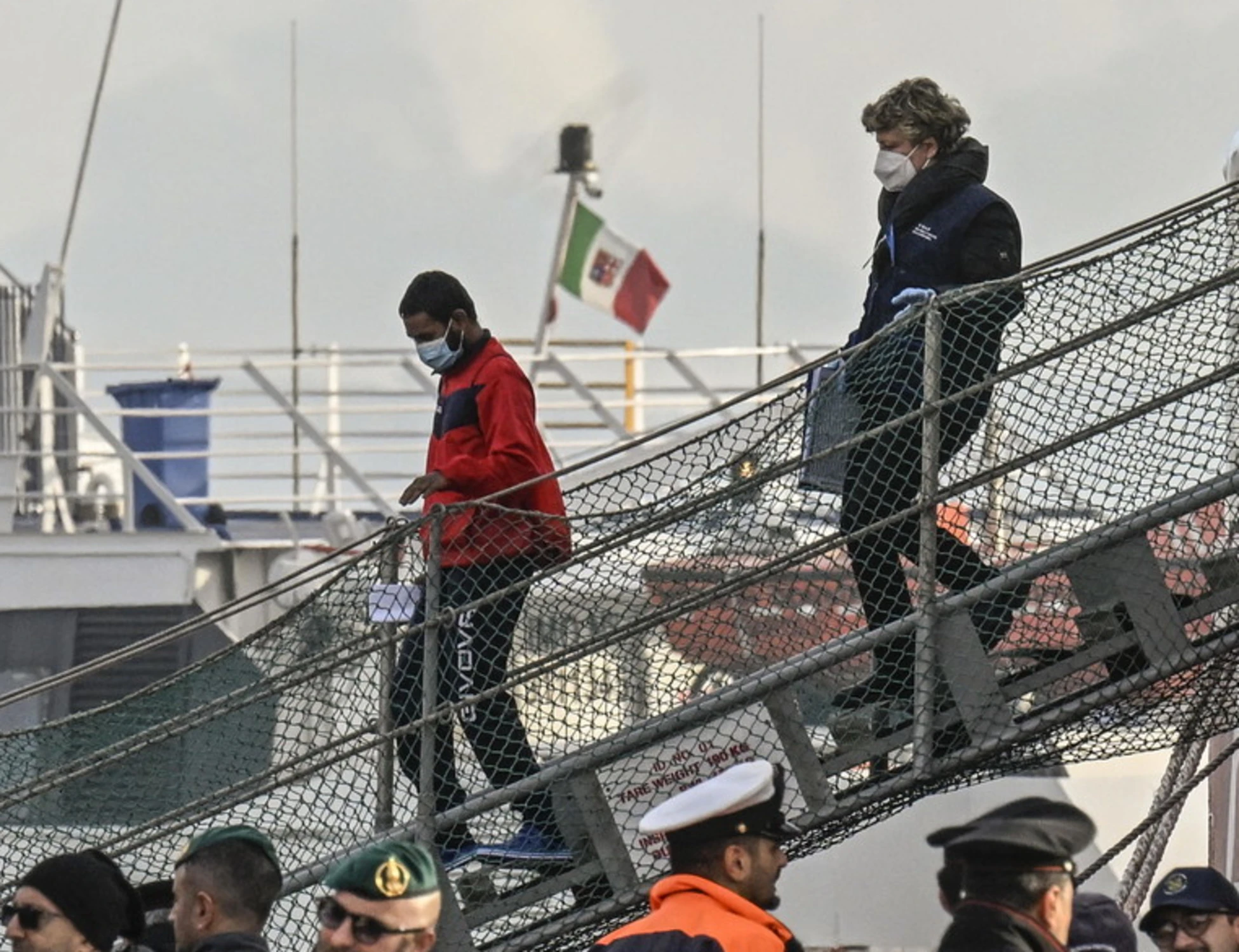Migranti, l'Austra li rimanda in Italia: "Dal 12 giugno quattro espulsioni"