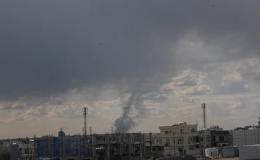 Iran, la diretta della guerra nel Golfo. Soldato francese ucciso a Erbil. Dietro Teheran "la mano di Putin"