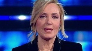 Sanremo 2021, la famiglia Tenco contro Barbara Palombelli: "Frasi gravissime, quanta ignoranza". Si scatena il caos