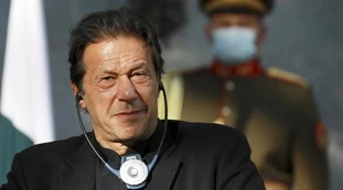 Imran Khan: “Donne stuprate? La colpa è loro”: ecco chi è quest’uomo, ora si capisce tutto
