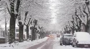 Meteo, neve a quote impensabili e bombe d'acqua: una settimana da incubo, le zone a rischio
