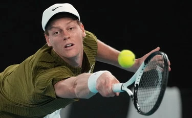 Jannik Sinner, inizio col botto: trionfa su Machac alle Atp 500 di Doha