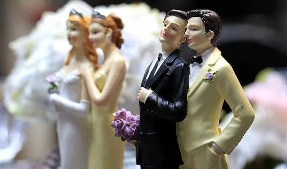 Per le nozze gay il Regno Unito riscrive il vocabolario