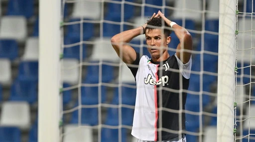 Milan-Juventus si gioca: "L'Asl non può intervenire", scongiurato il pericolo-focolaio dopo l'ultimo giro di tamponi
