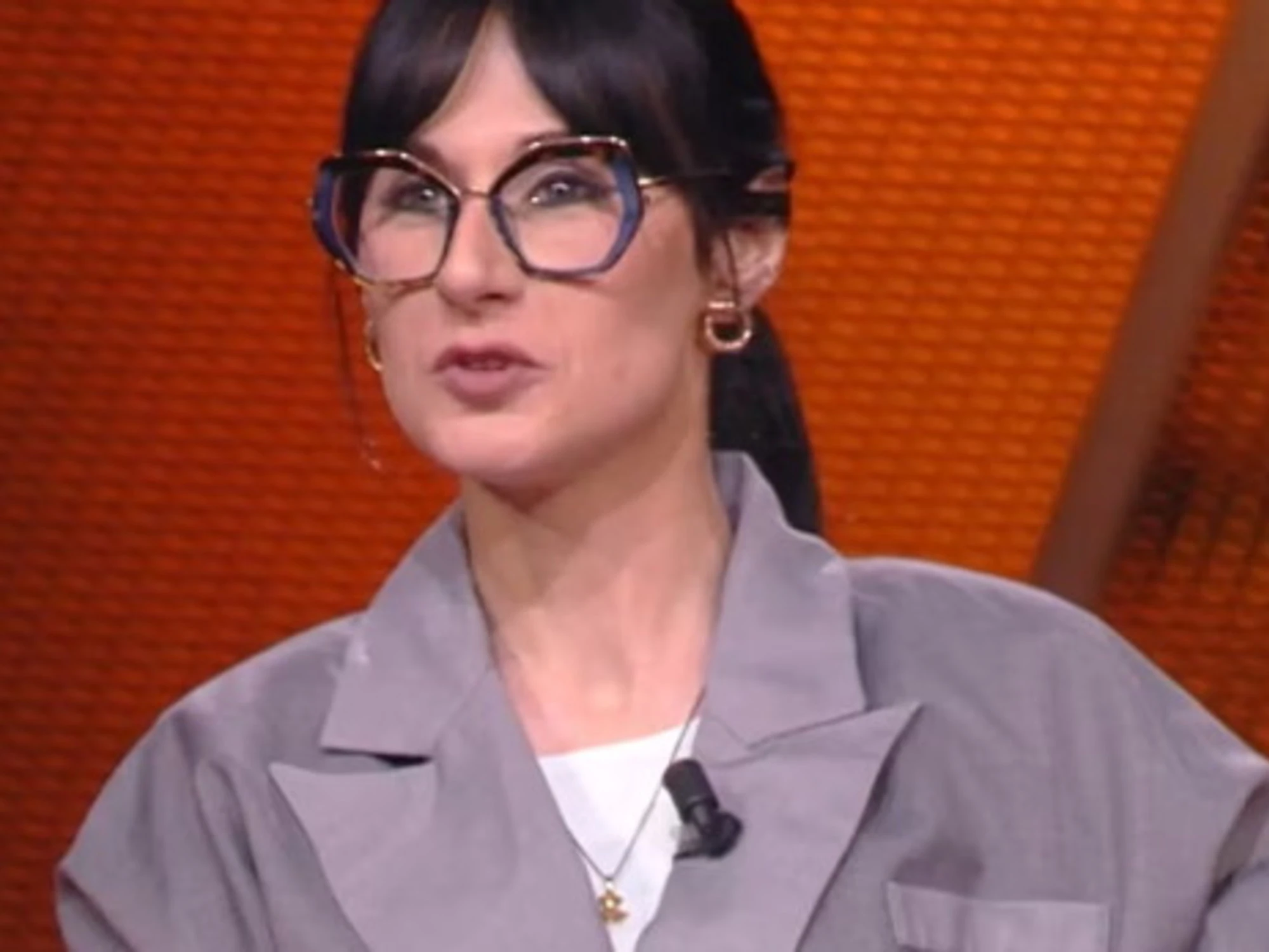 Garlasco, Angela Taccia rivela il calvario di mamma Sempio: "Cosa la aspetta in Psichiatria"