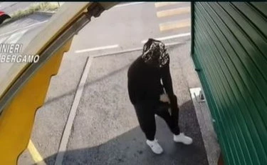 La battaglia a colpi di kalashnikov tra marocchini: terrore a Bergamo