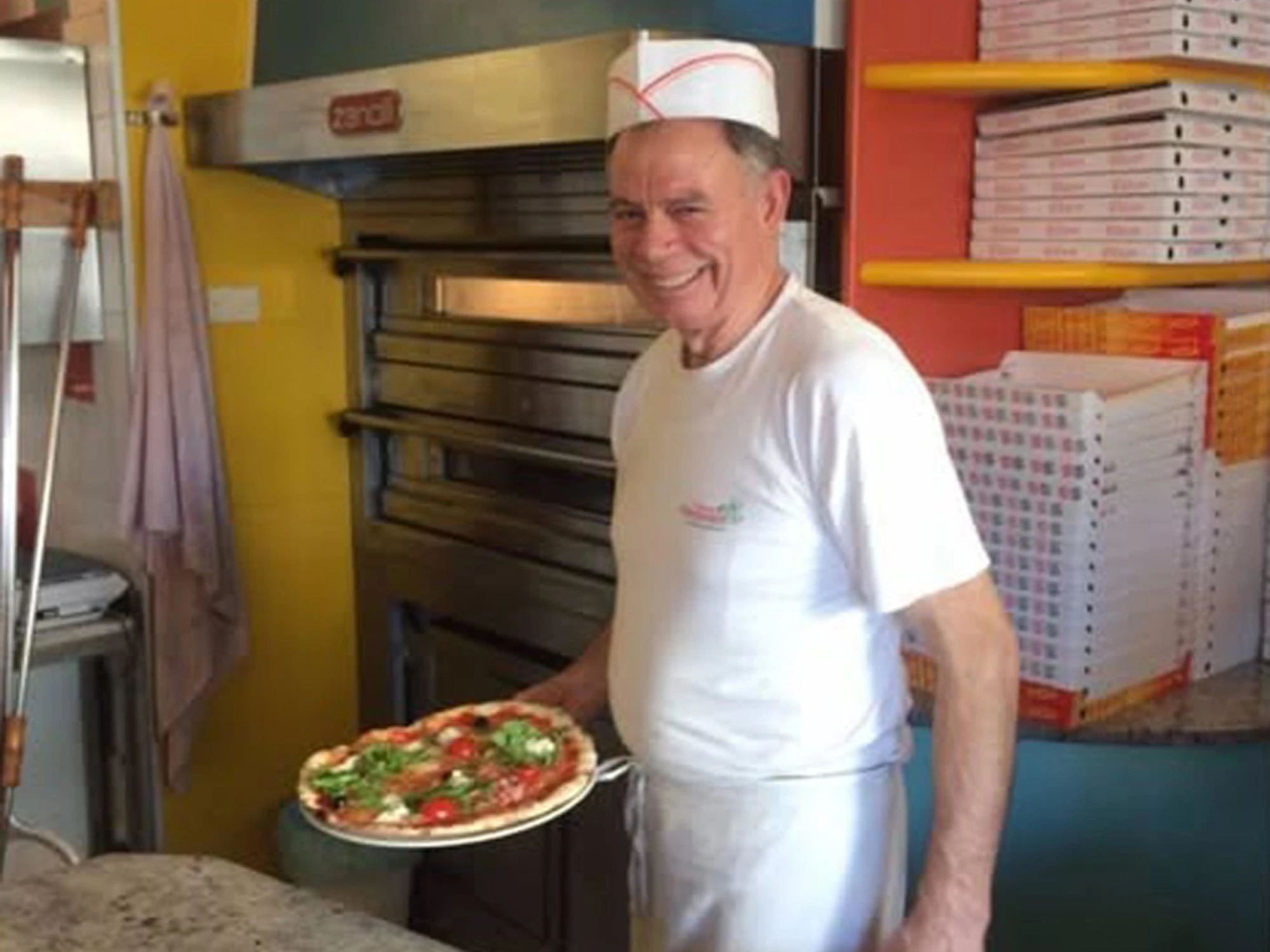 Reggio Emilia, "è entrato per uccidere": cosa mostra il video dell'omicidio del pizzaiolo
