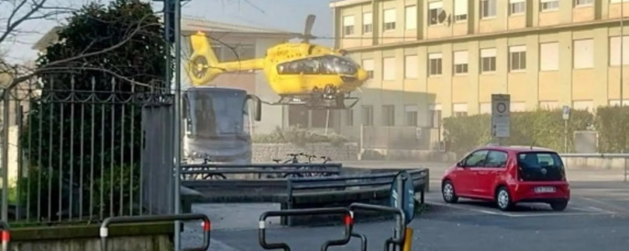 Studente di 3° media accoltella prof: è gravissima