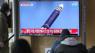 Corea del Nord, Kim sfida il mondo: missile sul mar del Giappone