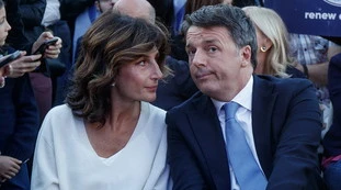 Agnese Renzi, il sorriso che svela il "dramma" politico del marito: tutta la verità