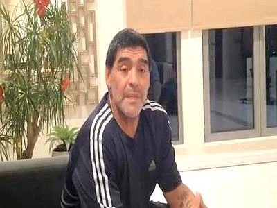 Maradona si difende: "Non ho mai offeso Diego jr e sua madre"/
