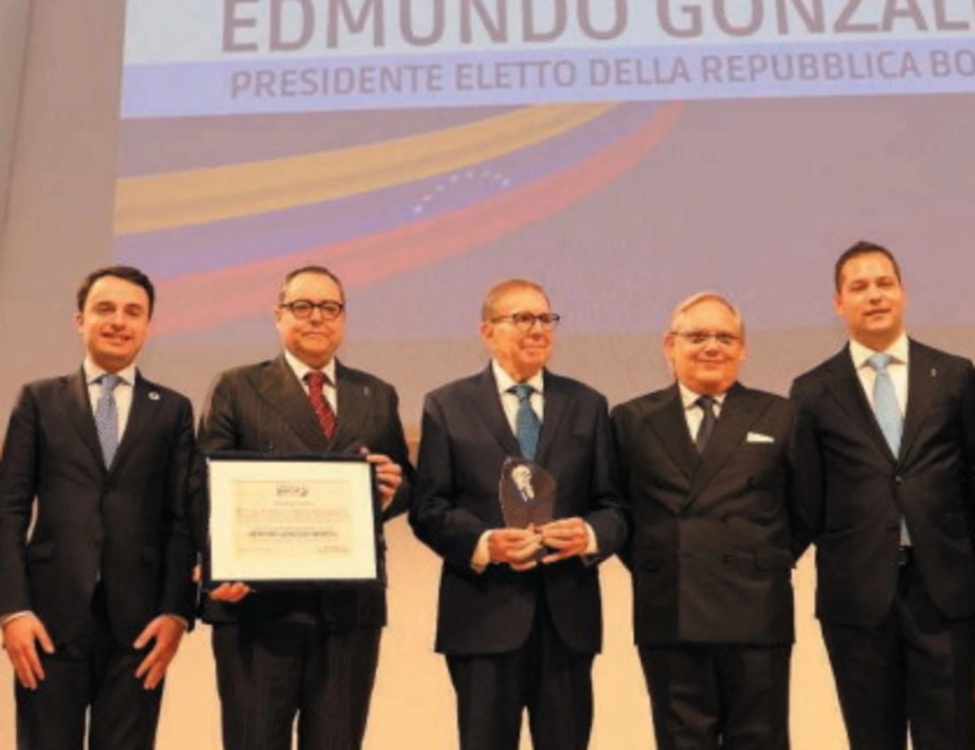 Premio Friedman a Urrutia, vero presidente del Venezuela