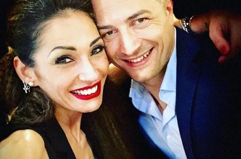 Uomini e Donne, il nonno superdotato di Maria De Filippi subito nei guai: Riccardo Guarnieri sputtanato