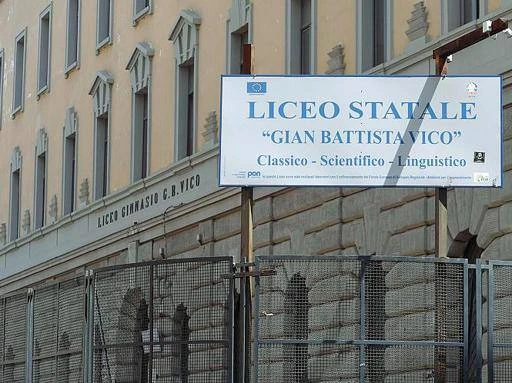 Napoli, è morto suicida il prof accusato di molestie su due alunne di 15 anni