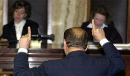 Sì al legittimo impedimento:slitta la sentenza Mediaset