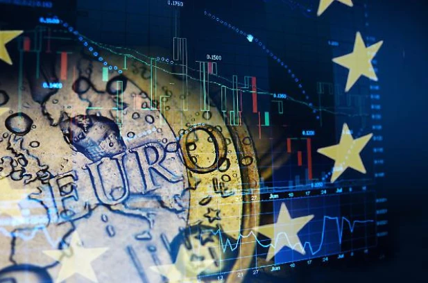 Manovra, debito pubblico in lire e non in euro. Gli economisti tedeschi ci rovinano: "Valuta virtuale"