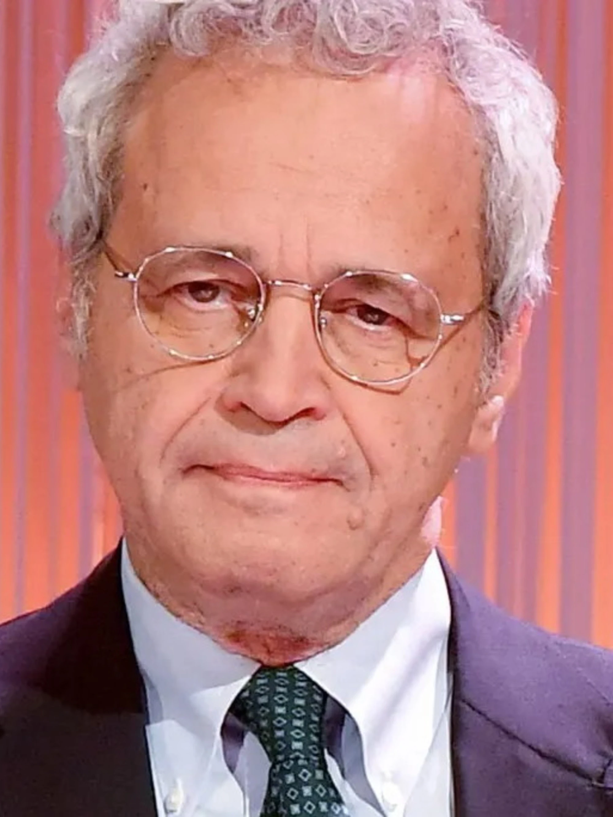 Enrico Mentana furioso: "Leggete e imparate", il caso dei cani nel carrello