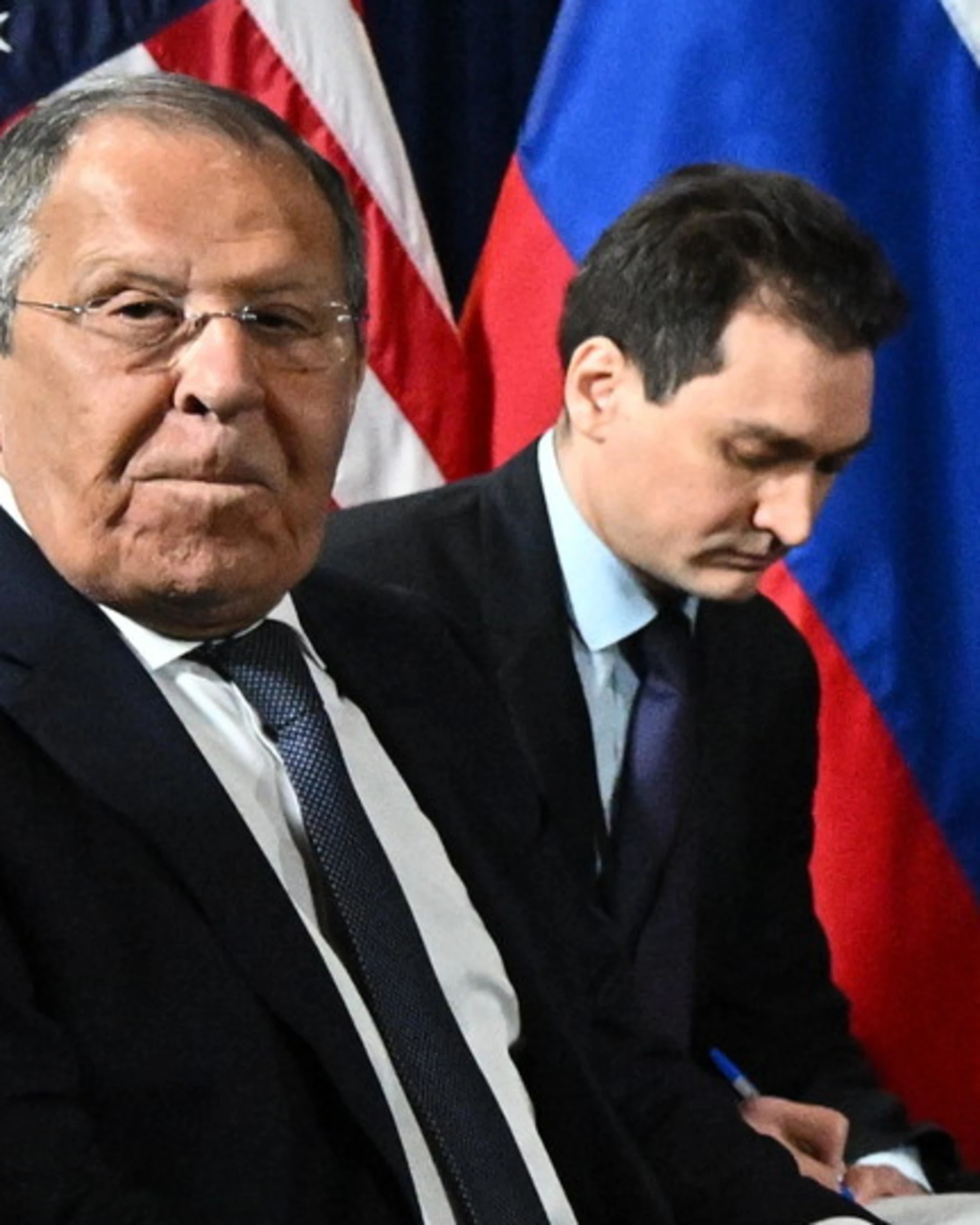 Russia, Lavrov: "Aperti a ogni incontro bilaterale o trilaterale con Kiev"