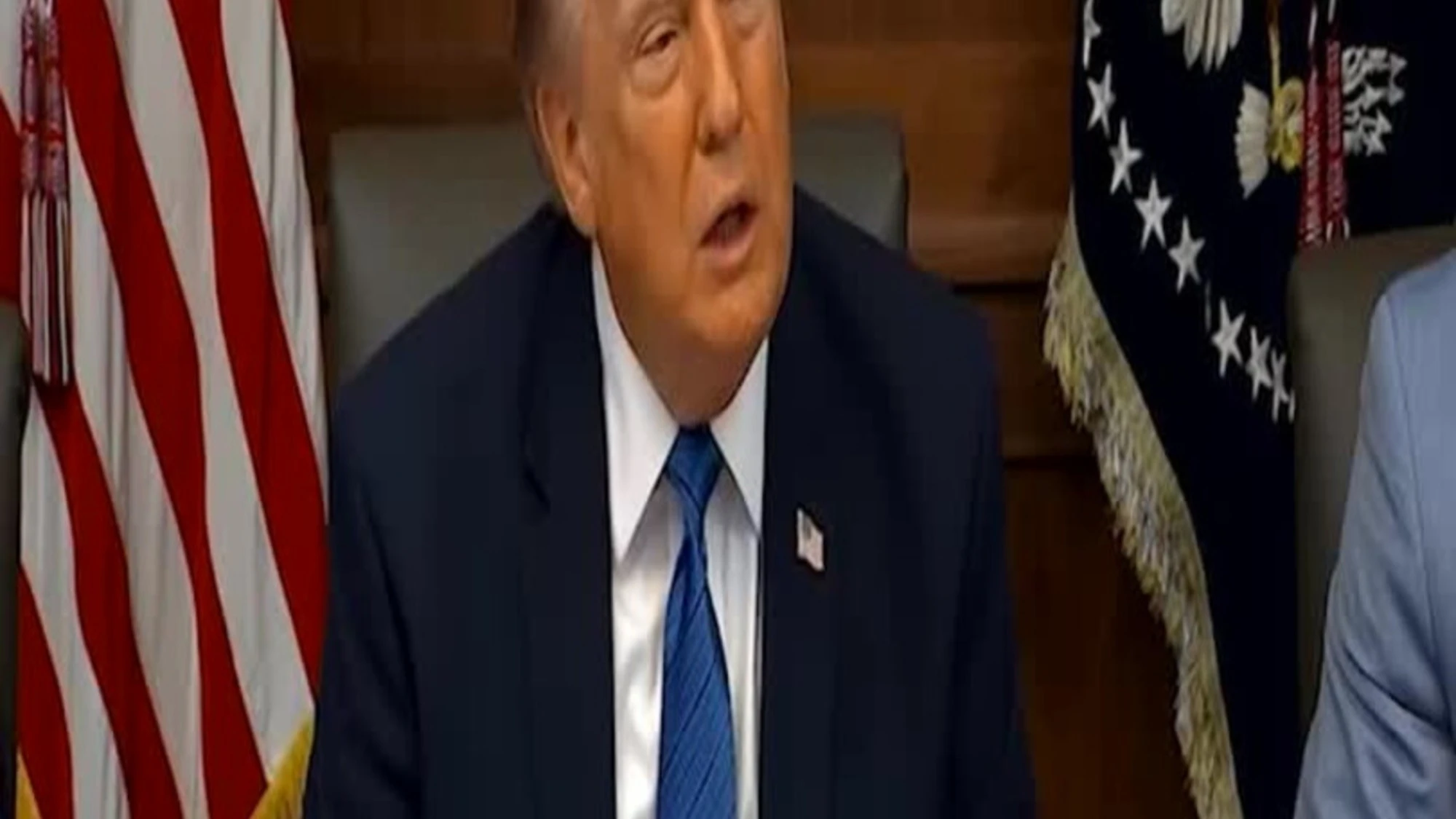 Trump: "Ritiro l'attacco a Teheran, ma subito accordo"